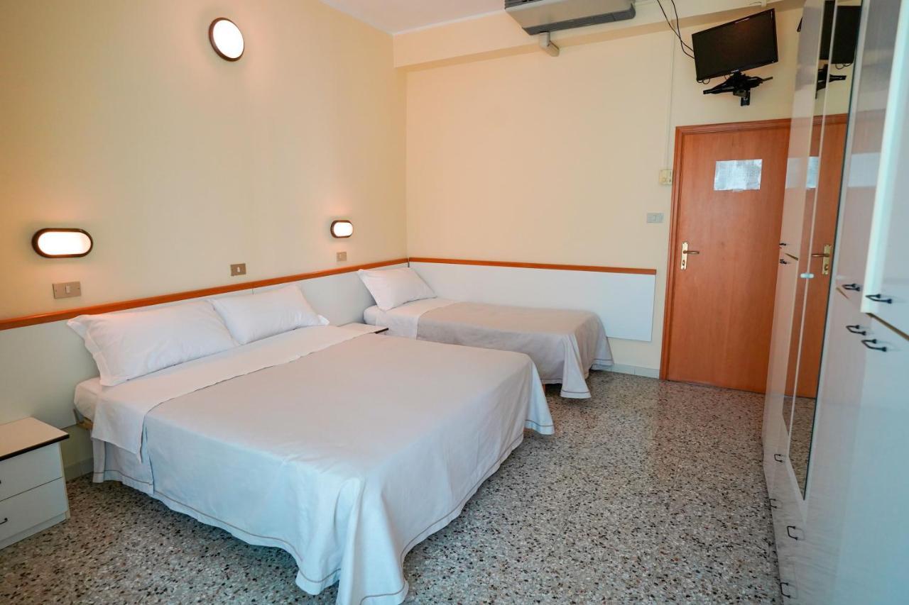 Hotel Mondial Rimini Luaran gambar