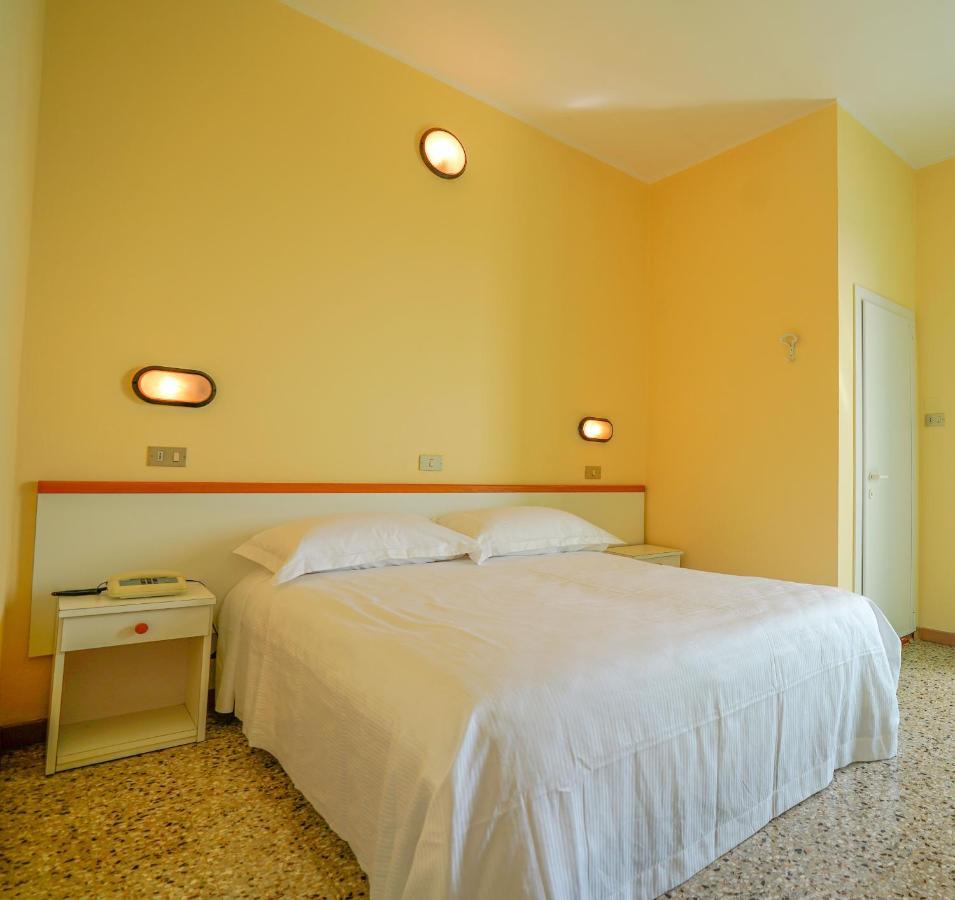 Hotel Mondial Rimini Luaran gambar